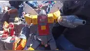 Fiebre por "Transformers" en Cusco: exhiben autobots en miniatura valorizados en S/4.500