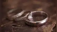 ¿Sabes en qué mano colocar el anillo de compromiso en Perú? Aquí te lo contamos