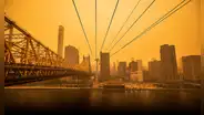 Las imágenes del antes y después del cielo de Nueva York contaminado por humo de incendios en Canadá