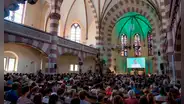 Hombre crea misa con inteligencia artificial a la que asisten más de 300 creyentes en Alemania
