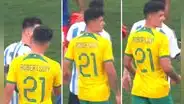 ¿Lo ignoró? Alexander Robertson pidió a Messi cambiar camisetas, pero 'Lio' no le hizo caso