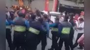 Serenos y comerciantes ambulantes protagonizan batalla campal en Chiclayo