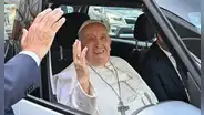 “Estoy todavía vivo”: papa Francisco fue dado de alta 9 días después de una operación de abdomen