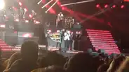 Grupo 5 en Arequipa: fanática de Christian Yaipén le llevó curiosa pancarta al concierto; ¿qué decía?