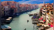 ¿Por qué se edificaron los cimientos de Venecia sobre un bosque de troncos bajo el agua?