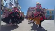 Autoridades locales llegaron danzando para exigir obras al Gobierno Regional en Puno