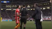 ¡Lapadula no paró de quejarse! El 'Bambino' fue hasta Reynoso para reclamar por el gol anulado