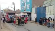 SMP: vehículo explota en taller de mecánica, deja una persona fallecida y dos heridos
