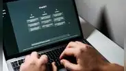 ¿Cómo descubrir si un texto fue escrito por ChatGPT u otra inteligencia artificial?