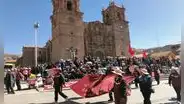 Puno: maestros paralizan para rechazar voucher educativo
