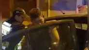 Ate: casi linchan a sujeto que amenazó con acuchillar a bebé tras robo a peluquería