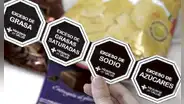 Congreso aprueba que productos importados lleven octógonos en stickers en vez de indelebles