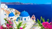 De necesidad a atractivo turístico: ¿por qué las islas griegas son de color blanco y azul?
