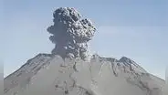 El volcán Ubinas ya está en fase explosiva