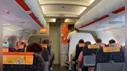 Piloto pidió que 20 pasajeros bajen del avión porque estaba muy pesado y no podía despegar