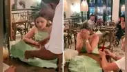 Pareja cena en restaurante de lujo y mujer no esperaba que le pidieran matrimonio: "Pensé que era el postre"