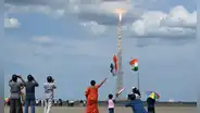India lanza con éxito su segundo intento de llegar a la Luna