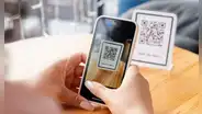 ¿Cómo escanear un código QR con la cámara de mi celular o desde una foto?