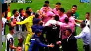 Jugadores de Alianza y Boys se pelaron: Haro expulsó a 2, revisó el VAR y anuló las rojas