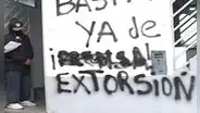 "Basta ya de extorsiones": disparan contra casa de profesora y la amenazan de muerte