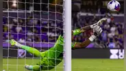 Gallese se lució con espectacular atajada de penal, le dio el triunfo a su equipo y fue viral
