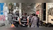 Ate: vecinos y fiscalizadores se enfrentan por retiro de rejas de losa deportiva