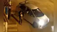 Delincuente en auto arrastra a mujer para robarle su cartera en Arequipa