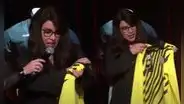 "Una puede estar en mil cosas, pero la 'U' es un esposo": hincha expresa su sentir por nueva camiseta crema