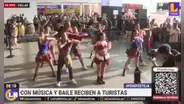 Milena Warthon sorprende con espectáculo en el aeropuerto Jorge Chávez por Fiestas Patrias