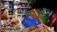 ¿Por qué algunos comercios te COBRAN un 5% más por pagar con tarjeta y qué tan legal es?
