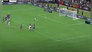 Vinícius reventó el travesaño en el penal y se pierde el empate ante Barcelona