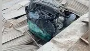 SJL: auto cae sobre vivienda y un menor de 16 años se salva de morir