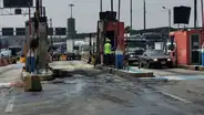 Santa Anita: bomberos controlan incendio de un auto cerca a peaje