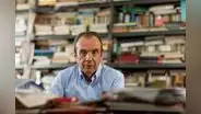Otras disquisiciones, colección de textos del periodista Víctor Hurtado, en versión ampliada y definitiva