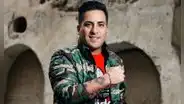 ¿Cuánto ganaba Tommy Portugal en sus inicios en el canto y qué fue lo primero que se compró?