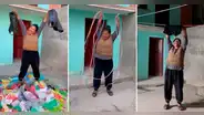 Mujer sorprende al fabricar un cordel de bolsas para tender ropa: “Inteligente y creativa”