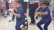 Niño sorprende con singular baile al ritmo del Grupo 5: “Le salió competencia a Christian Yaipén”