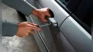 El 'peine': la herramienta más utilizada por los delincuentes para hurtar un carro en 1 minuto
