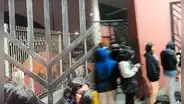 ¡Llevaron colchones y frazadas! Alumnos de la UNMSM acamparon para recibir almuerzo especial