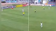 ¡El gol de la fecha! López Pissano sorprendió a Cristal desde fuera del área para el 1-0 de Grau