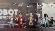 Los robots del futuro cercano se presentan en conferencia mundial en Beijing