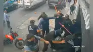 Fiscalizadores agreden a trabajadores de funeraria por un cono en La Victoria: "Nos dieron con todo"