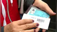Requisitos para sacar el DNI azul a los 17 años: ¿qué se necesita para tramitar este documento?
