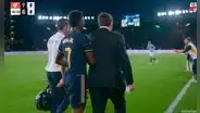 Vinícius prende las alarmas de Brasil: se retiró lesionado y podría ser baja contra Perú