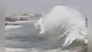 Oleajes anómalos en el norte: zozobra entre pescadores de Chimbote y cierre de puertos en Piura