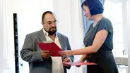España entrega documentos del golpe de Estado de 1973 en Chile