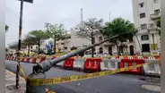 Cercado de Lima: poste caído en av. Garcilaso de la Vega impide tránsito vehicular