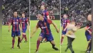 Ronaldinho dejó 'tirando cintura' a fan que quiso abrazarlo en pleno partido amistoso con Barcelona