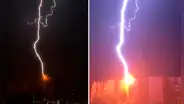 Captan impresionante rayo que cayó sobre viviendas en España: “Se iluminó todo en un momento”