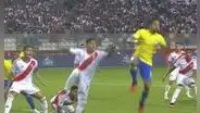¿Raúl Ruidíaz fue el verdadero culpable del gol de Marquinhos? Así fue el tanto de Brasil